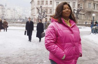 One Moment Changes Everything in This Holiday Classic Streaming on Hulu