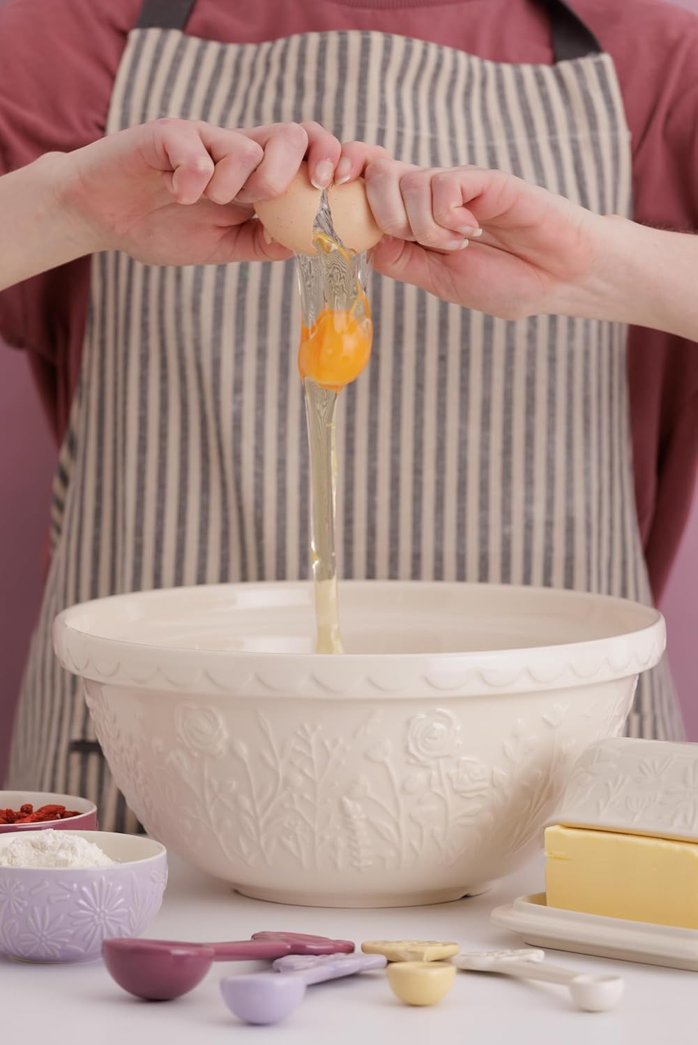 Mason Cash in The Meadow Rose Mixing Bowl 29cm - Image 6