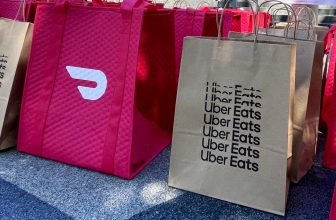 Seattle report says gig worker pay law is working, countering claims by DoorDash and Uber 